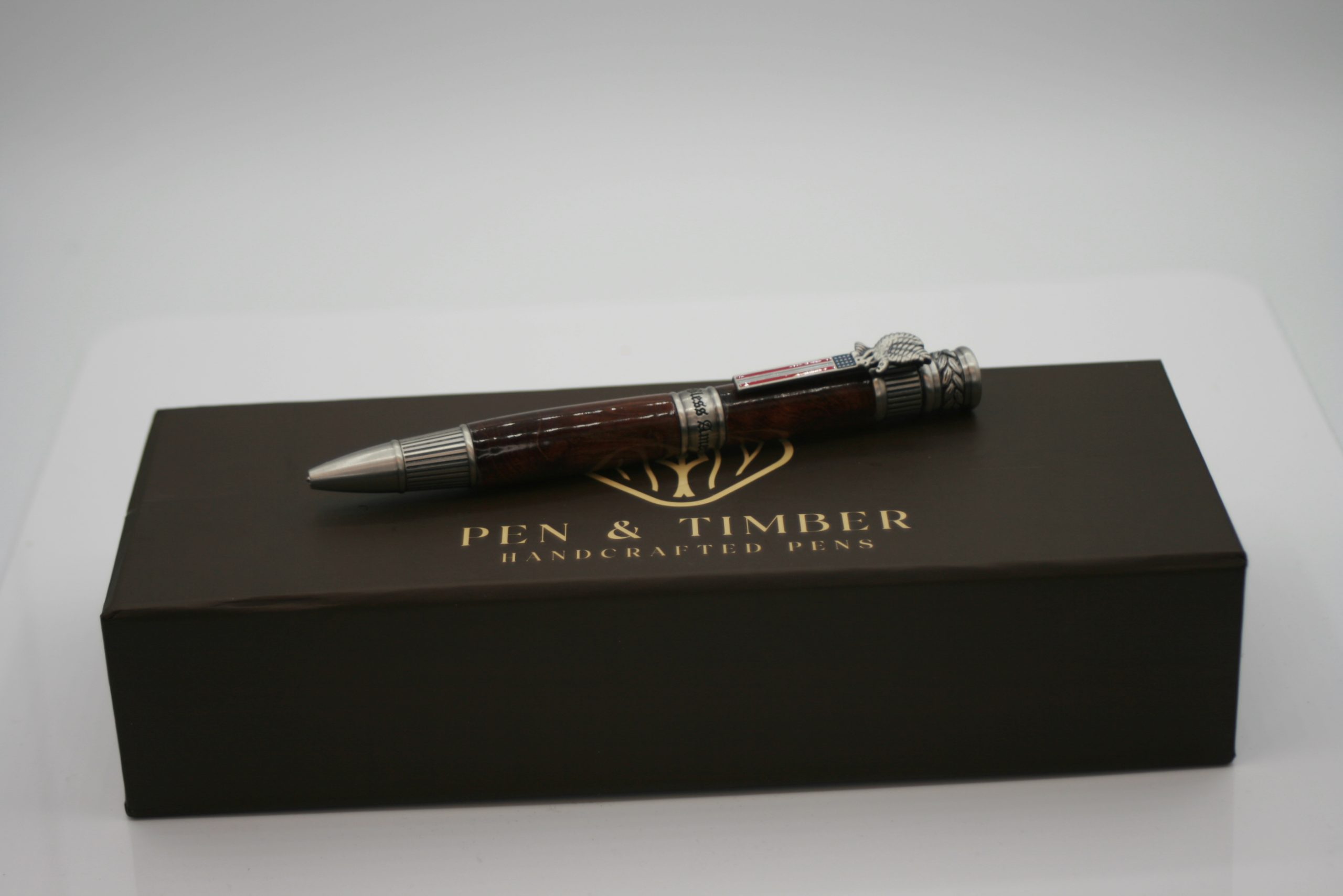 Vintage American Patriot Antique Redwood Burl Twist Pen